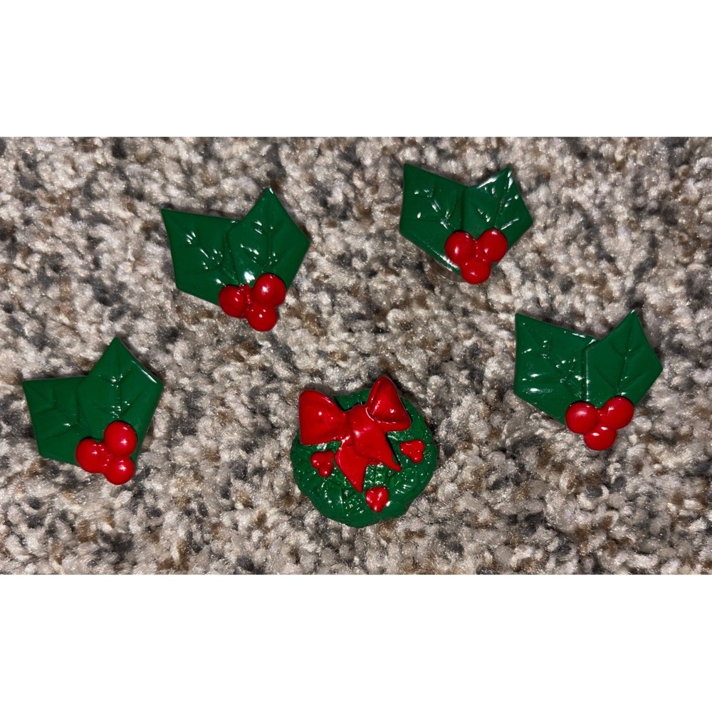 Vintage Christmas Button Covers Holly Berries Wreath and Leaves Cute Holiday
